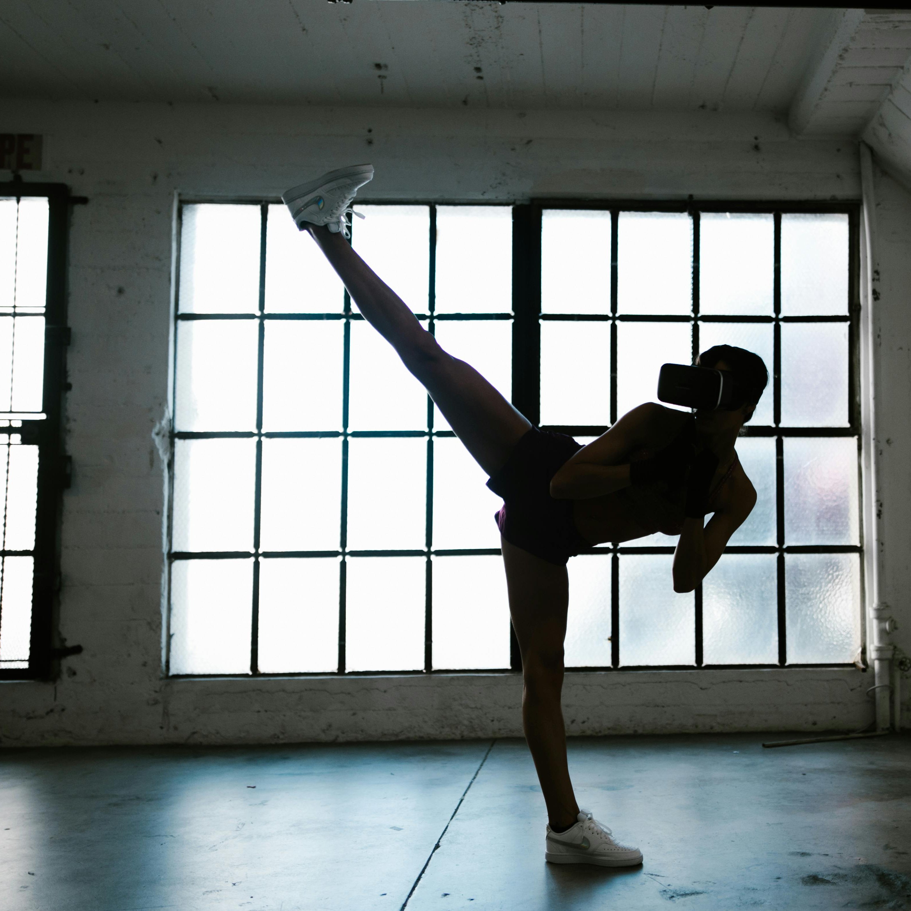 Transforming Fitness with Virtual Reality and Artificial Intelligence: The Future of Workouts is Here